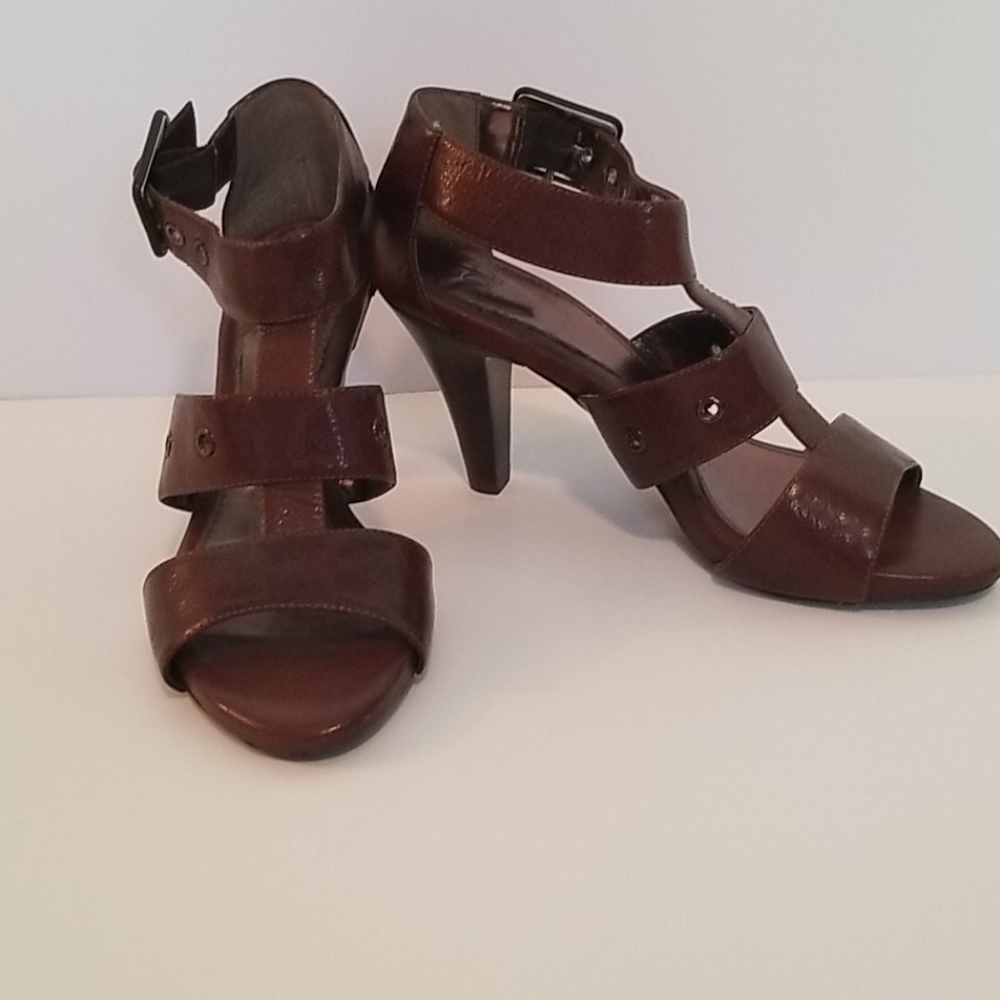 Sofft brown high heel ankle strap leather sandals 7 med